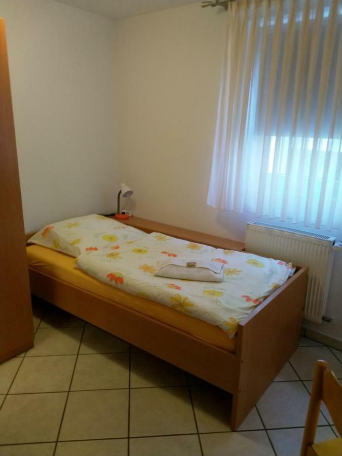 Gastehaus Reuten Bed & Breakfast Ensdorf Dış mekan fotoğraf